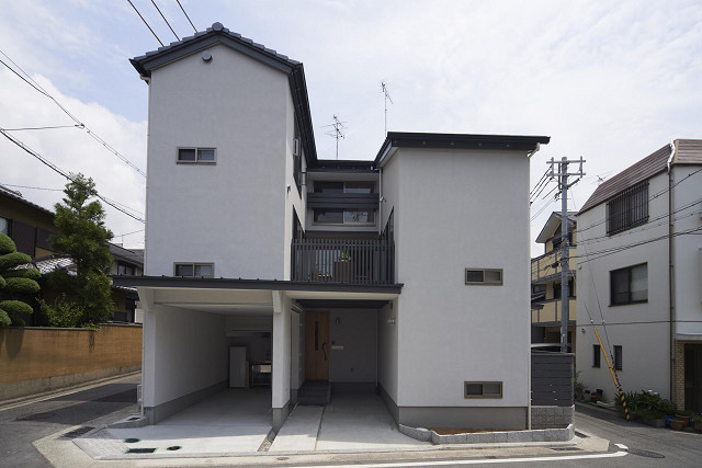 神戸市・２階に中庭のある家